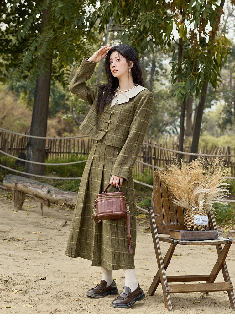 Mishow Retro Plaid Doll Collar Tweed Jacket & Pleated Skirt Set MXD48W0469