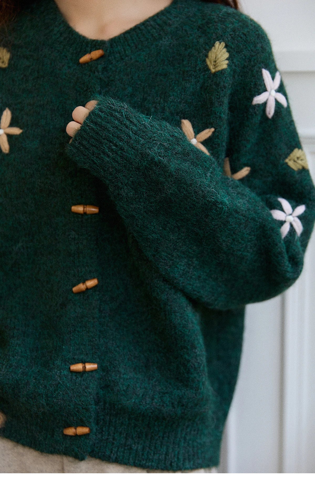 Mishow Green Retro Flower Embroidery Cardigan MXE86Z2729