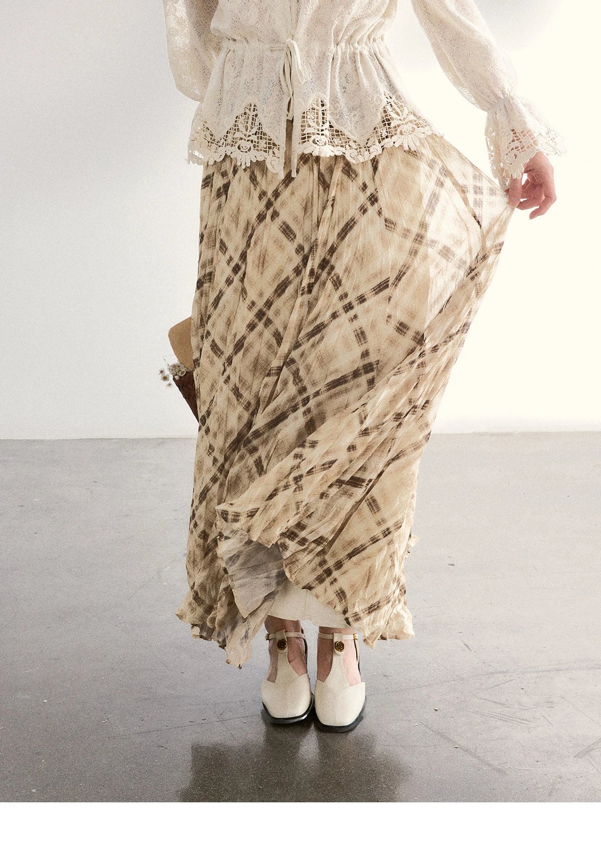 MISHOW Beige Plaid Maxi Skirt High Waist Flowy Elastic MXF108B0769