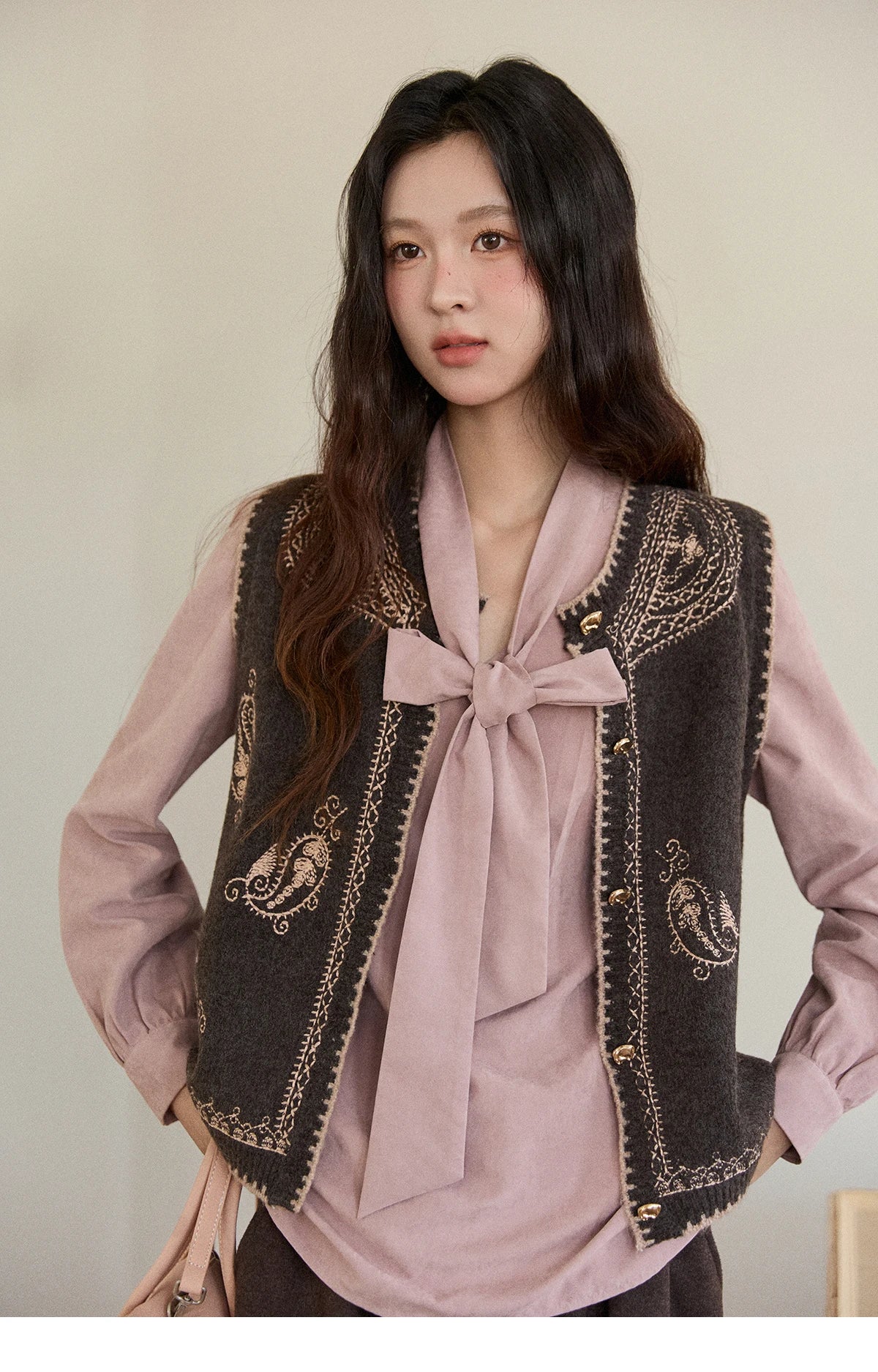 Mishow Patterned Embroidered Crew Neck Vest MXE86Z2745