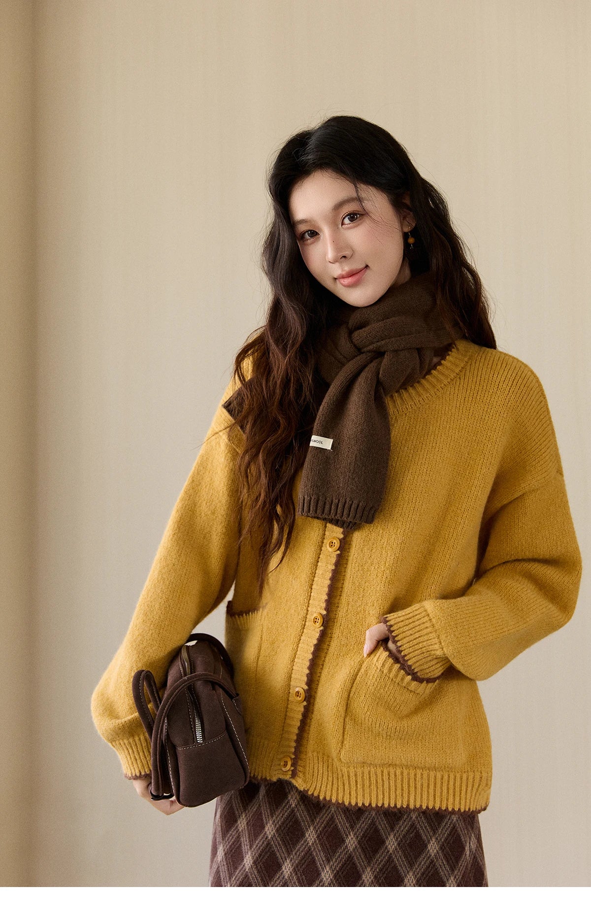 Mishow Yellow Color Collision Edge Pocket Cardigan MXE94Z2973
