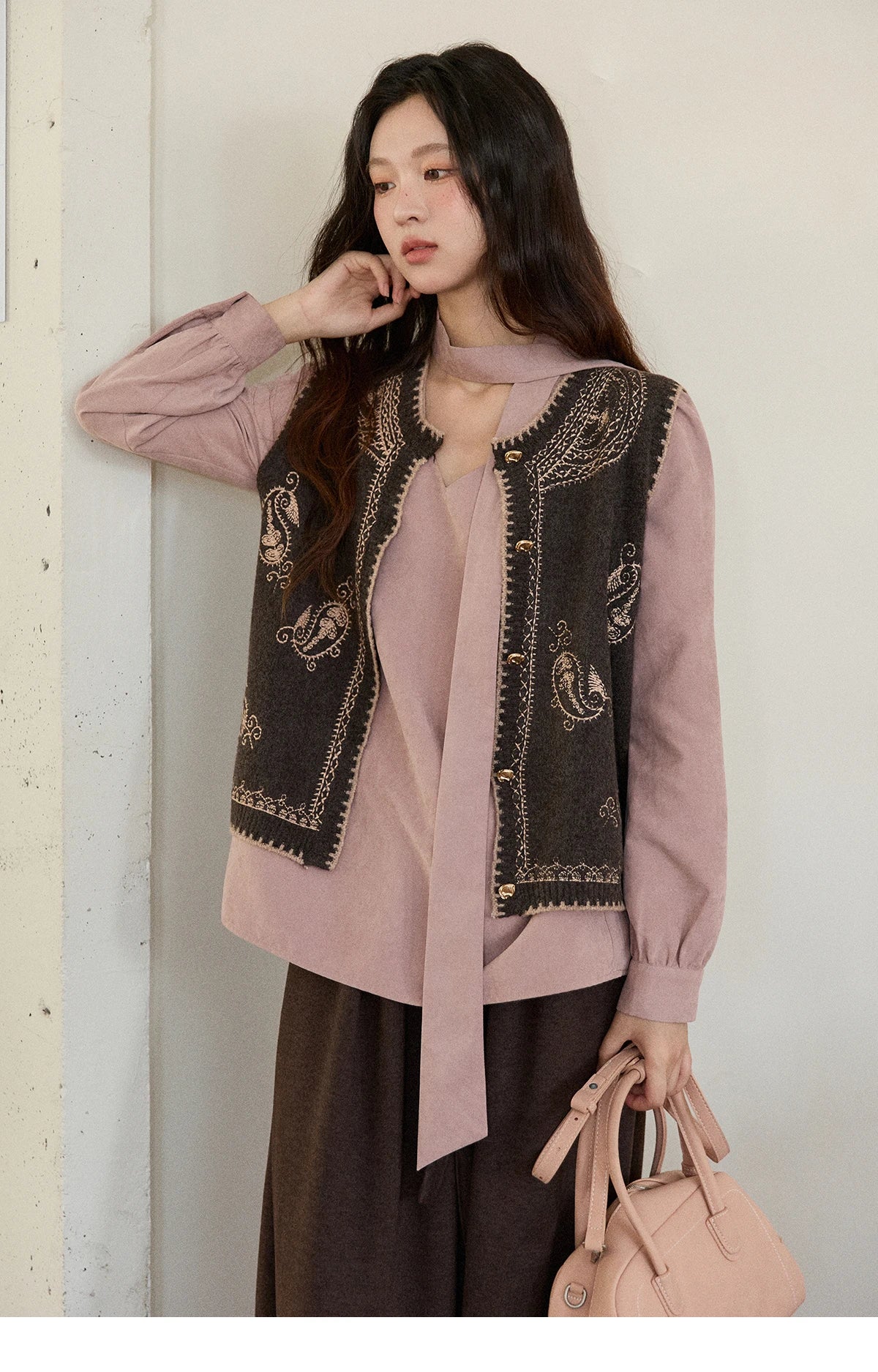 Mishow Patterned Embroidered Crew Neck Vest MXE86Z2745