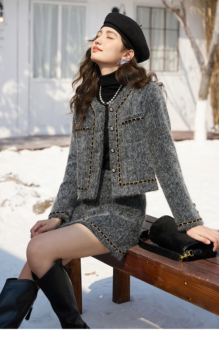Mishow Mock Neck Bottoming Shirt MXC58Z0290