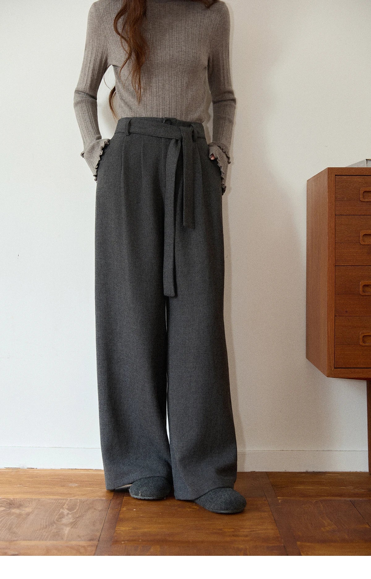 MISHOW Retro Gray Wide-Leg Pants Elastic Waist Warm MXE89K1099