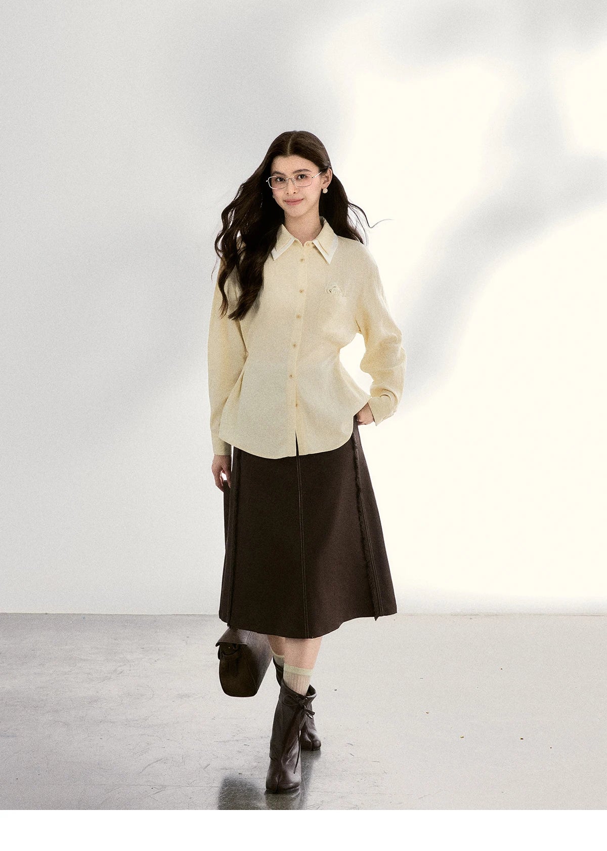 MISHOW Contrast Trim Lapel Shirt Floral Embroidery Pocket MXF13C2440