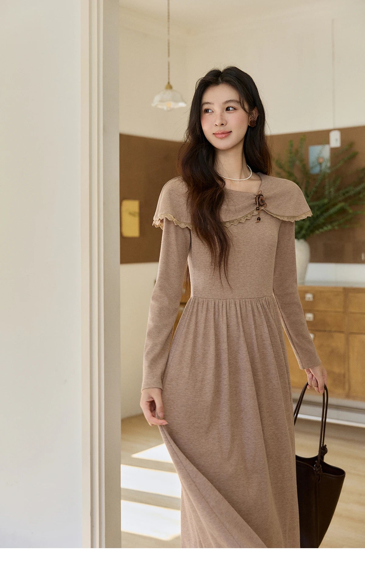 Mishow Khaki Large Collar Pleated Knit Dress MXF11L2553