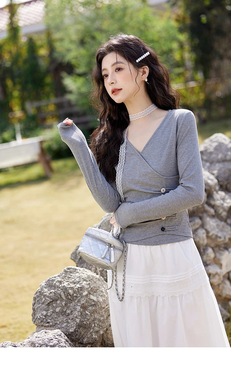 Mishow Solid V-Neck Slim Knit Sweater MXE11Z1076