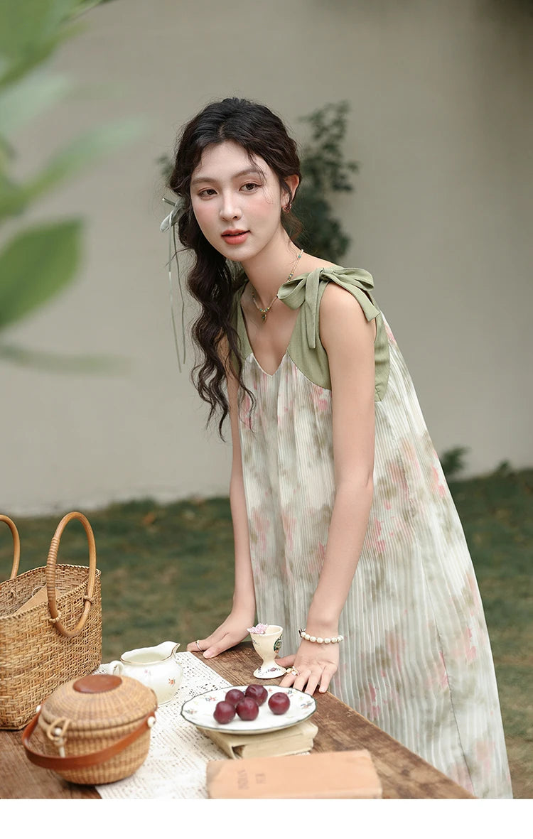 Mishow French Floral Suspender Vacation Dress MXD28L1862