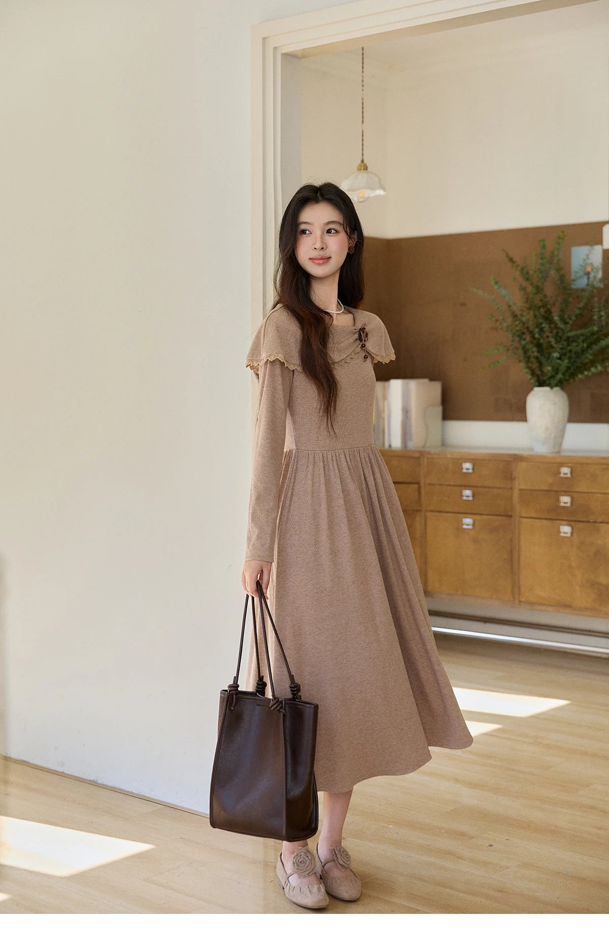 Mishow Khaki Large Collar Pleated Knit Dress MXF11L2553