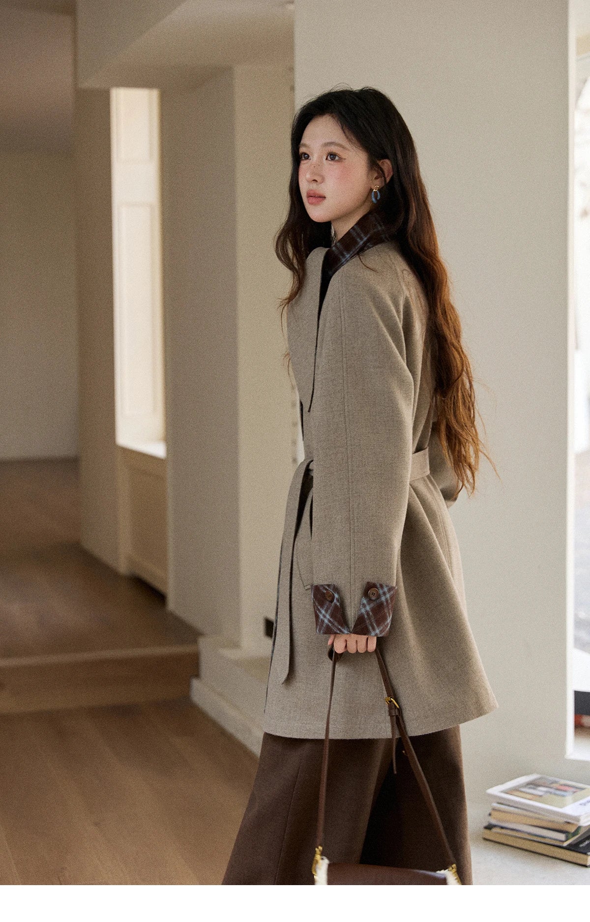 Mishow Retro British Plaid Rabbit Ear Tie Woolen Coat MXE90W0924