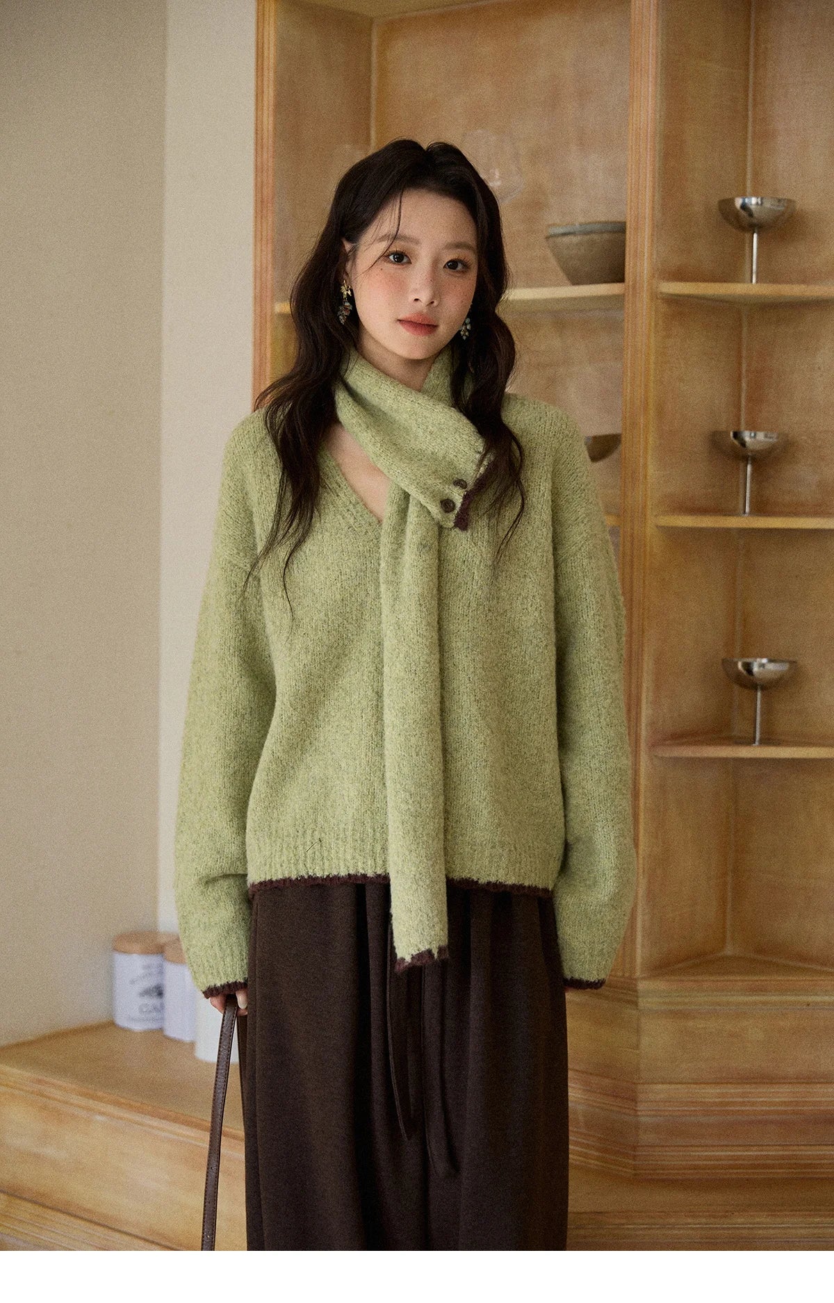Mishow Green Detachable Scarf V-Neck Pullover MXE90Z2791