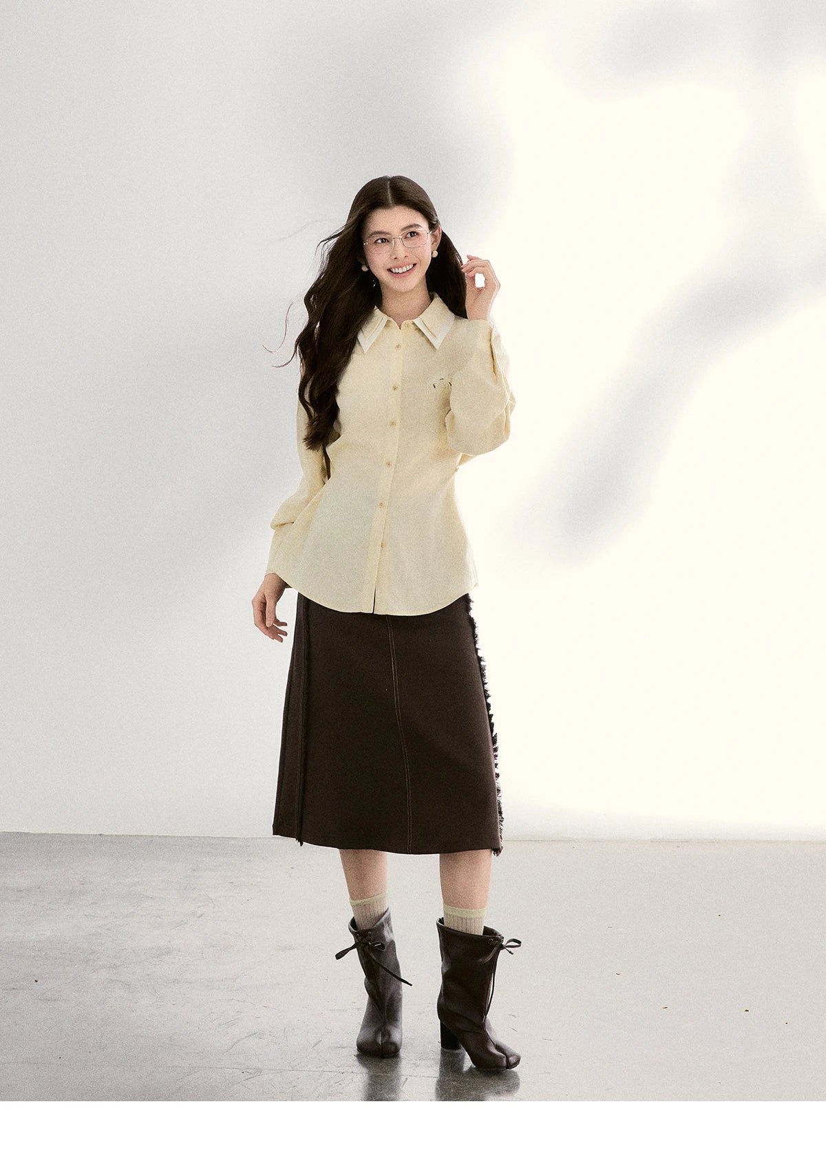 MISHOW Contrast Trim Lapel Shirt Floral Embroidery Pocket MXF13C2440