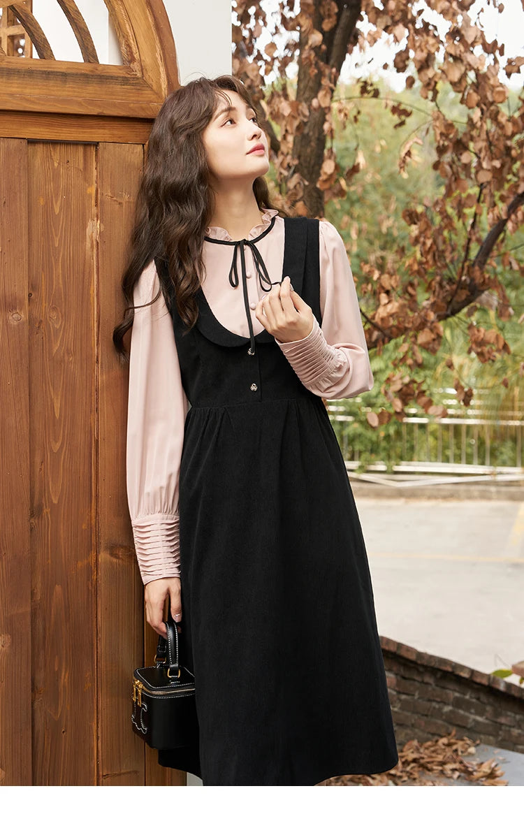 Mishow French Vintage U-Neck Sleeveless Dress MXC43L1570