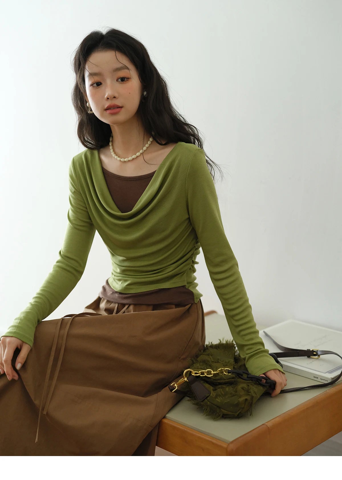 Mishow Multi Colored Fake Two-Piece Swinging Collar Sweater MXE42Z1341