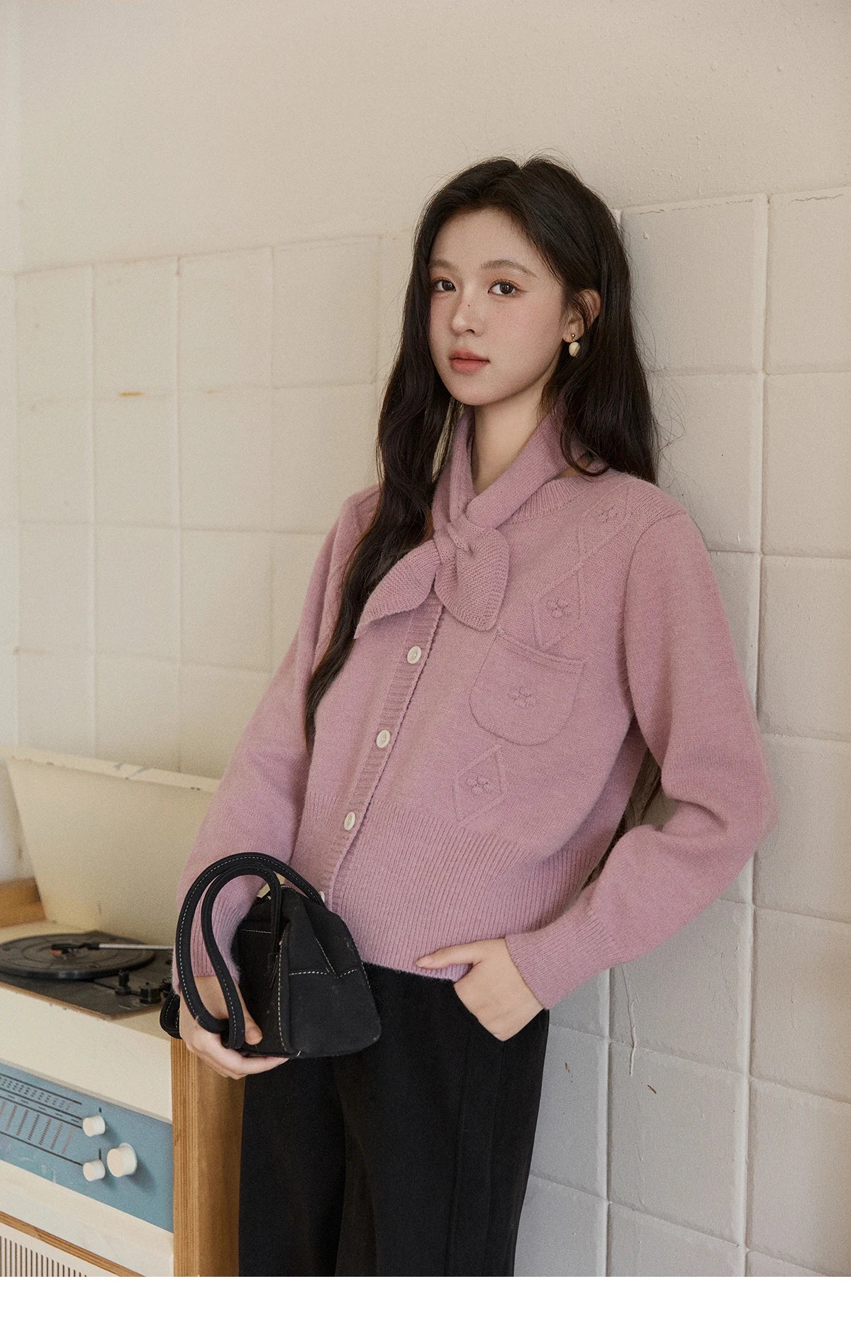 Mishow Taro Purple Detachable Scarf Sweater MXE91Z2825