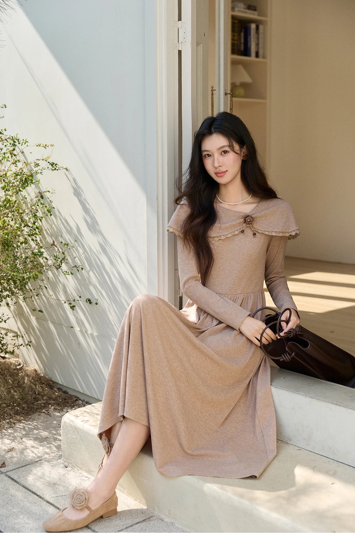 Mishow Khaki Large Collar Pleated Knit Dress MXF11L2553