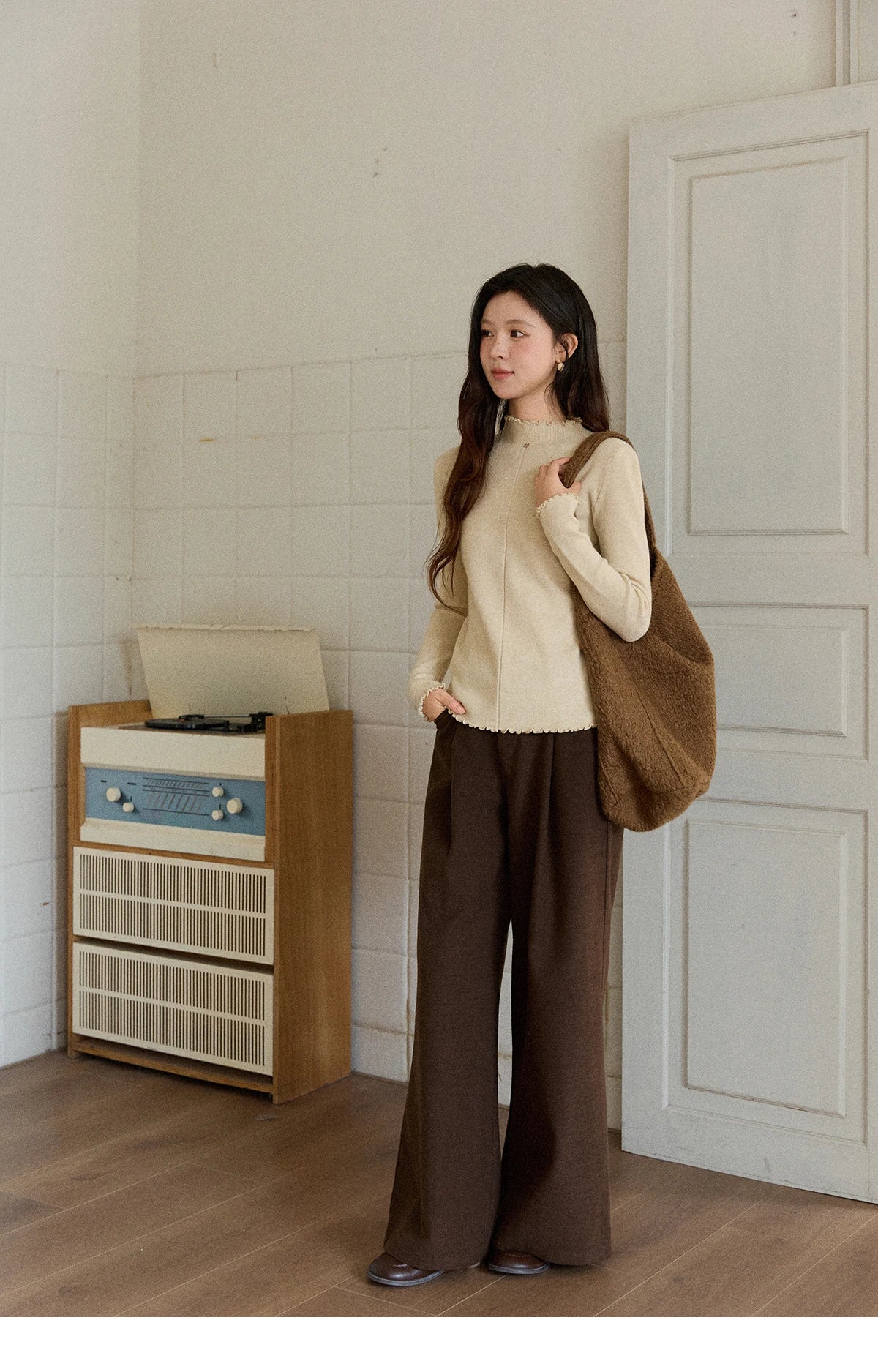 Mishow Ruffled Turtleneck Slim Knit Top MXE91Z2826