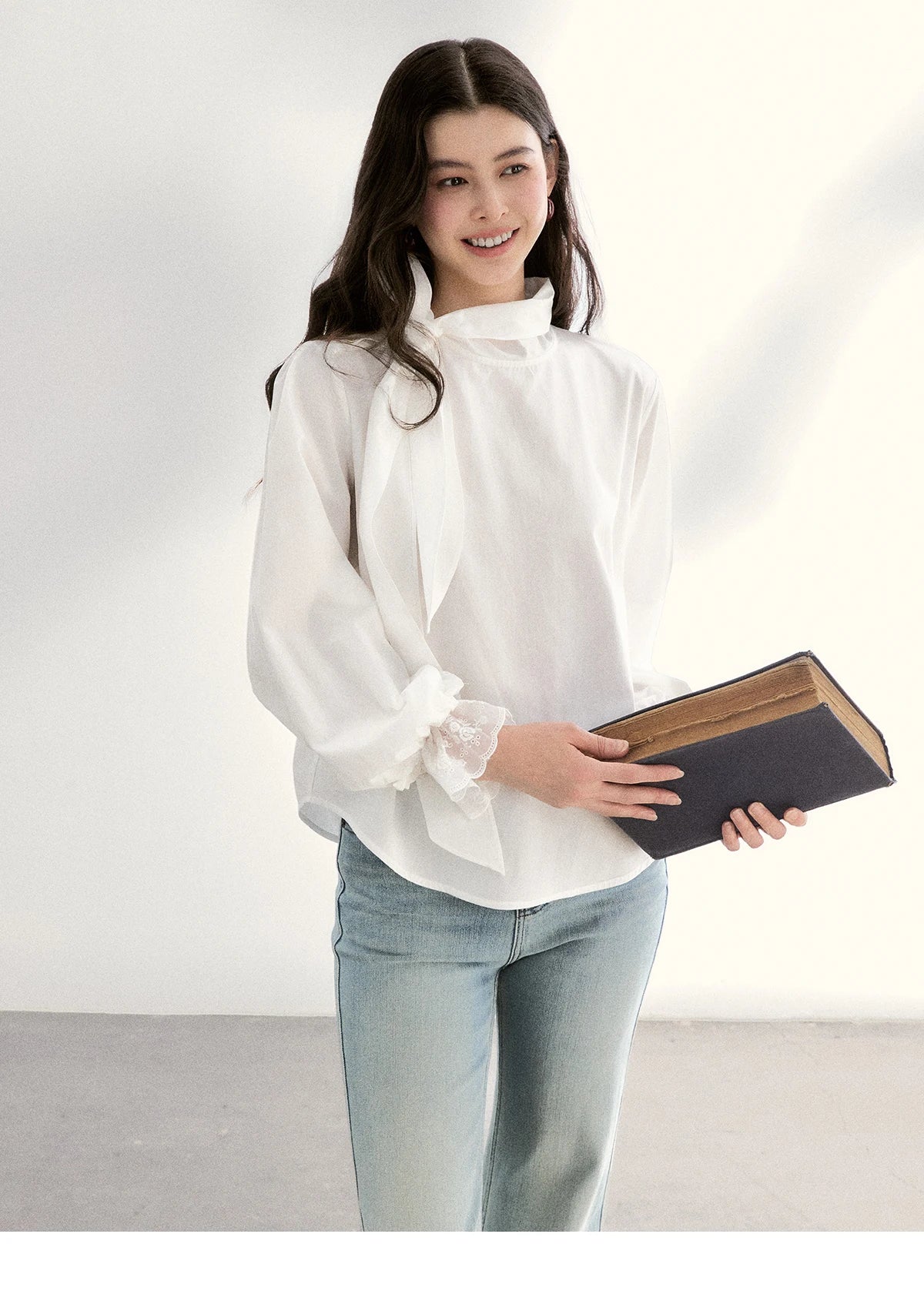 MISHOW White Blouse Bow Tie Neck Lantern Sleeve Lace Patchwork MXF108C0814