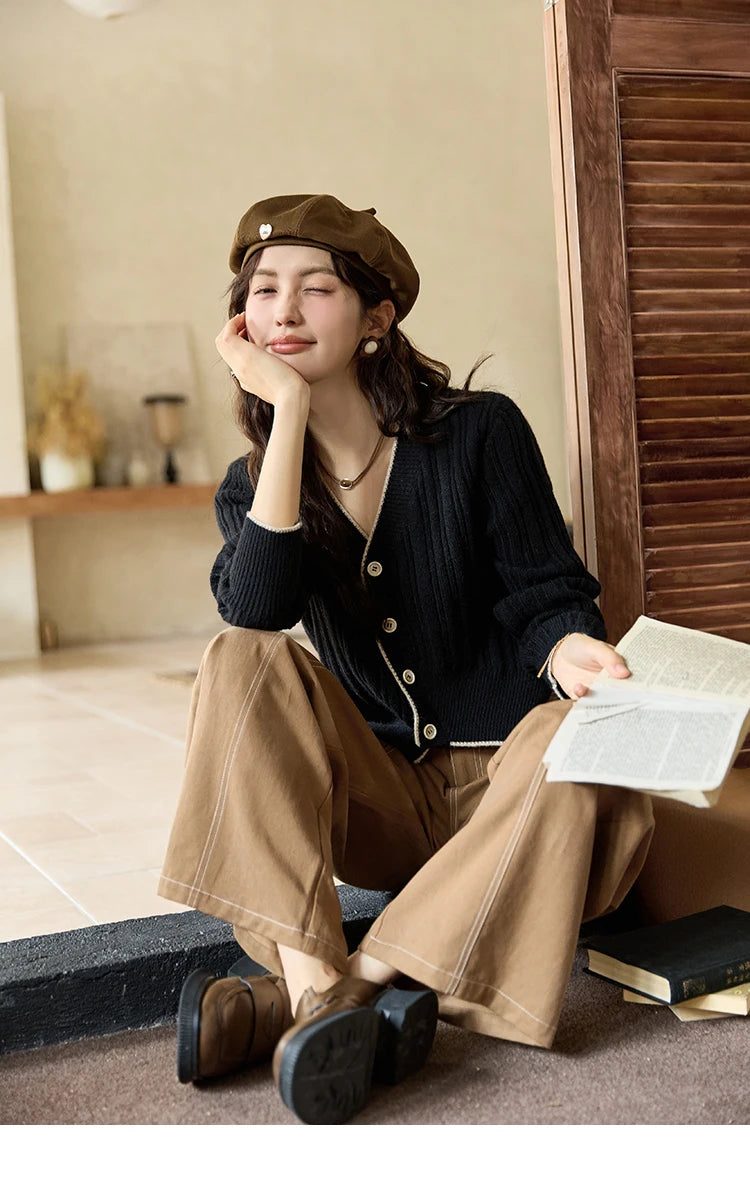 Mishow French Gentle V-Neck Color Clash Cardigan MXD34Z0925