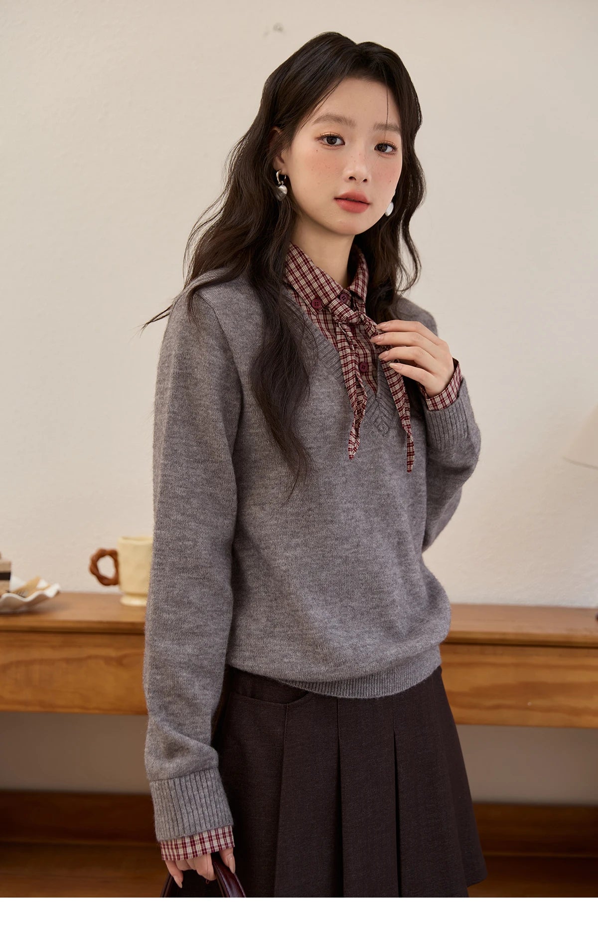 Mishow Fake Two-Piece Plaid Turn-Down Collar Sweater MXE89Z2605
