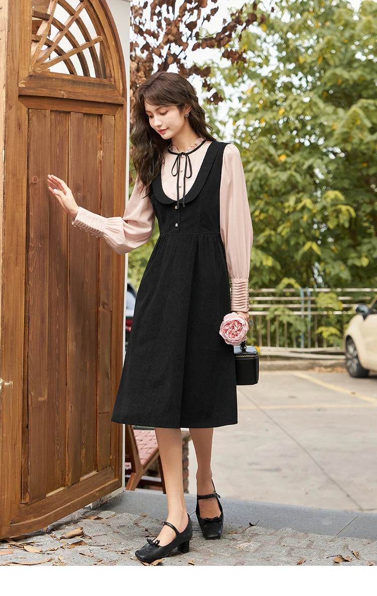 Mishow French Vintage U-Neck Sleeveless Dress MXC43L1570
