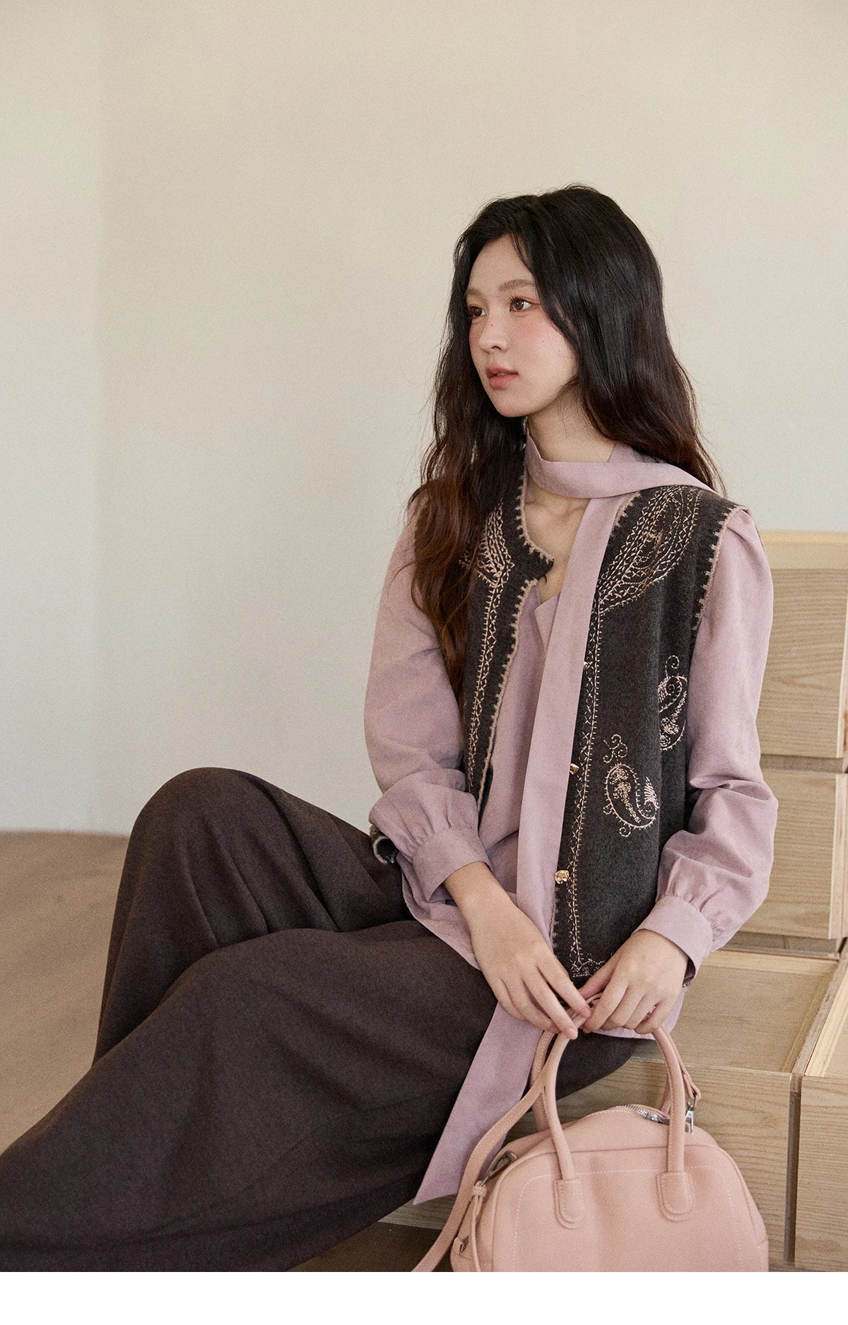 Mishow Patterned Embroidered Crew Neck Vest MXE86Z2745