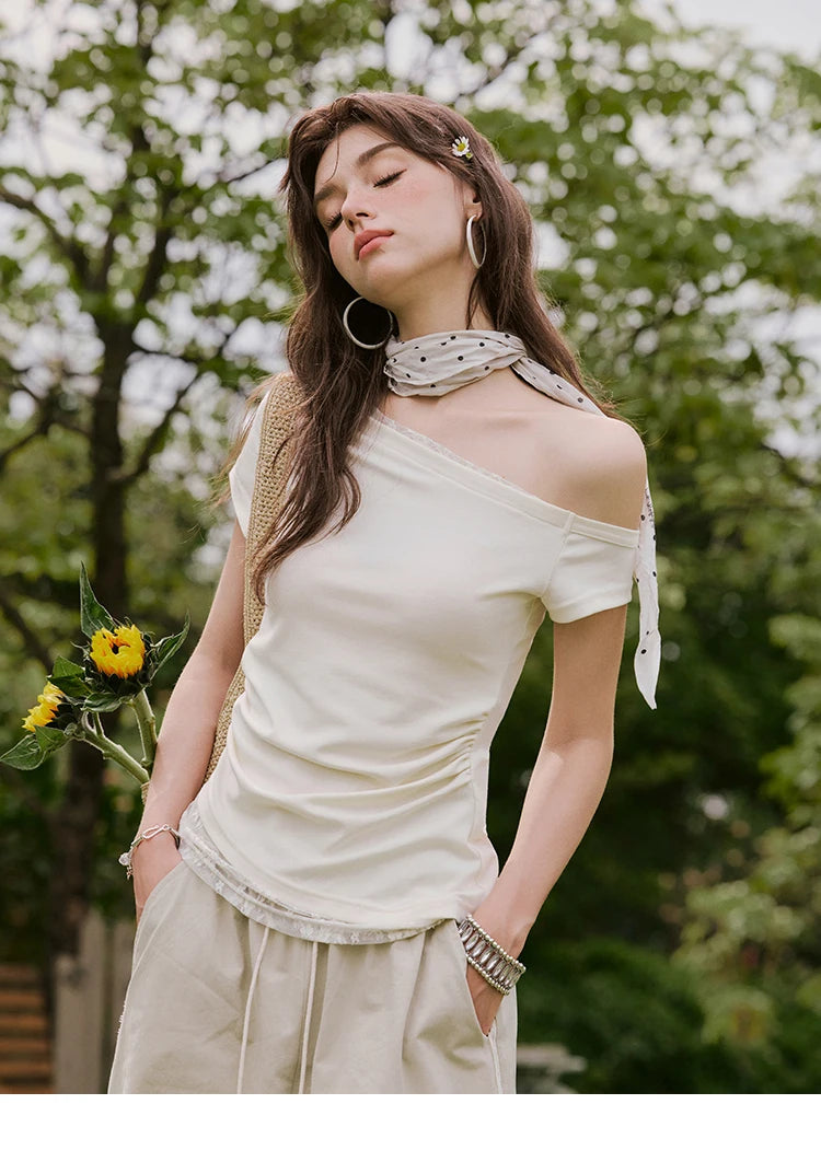 Mishow Skew Collar Off-Shoulder Lace Tee MXE31T0503