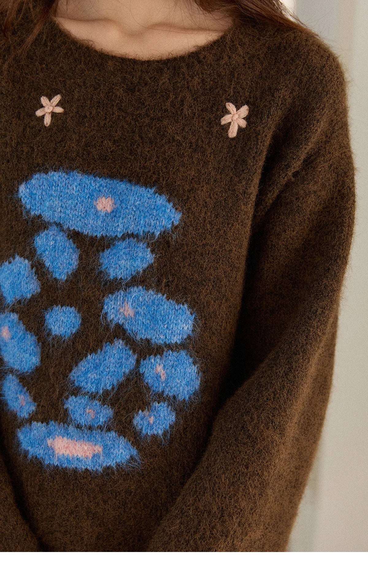 Mishow Lucky Bottle 3D Floral Color Block Sweater MXE91Z2840