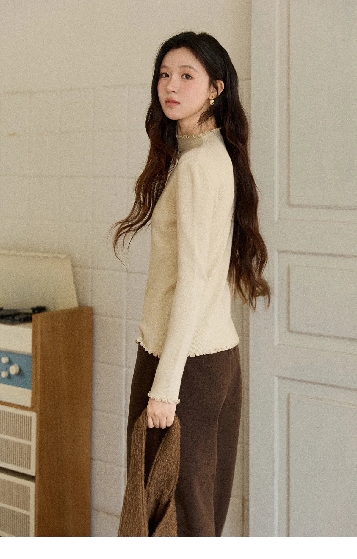 Mishow Ruffled Turtleneck Slim Knit Top MXE91Z2826