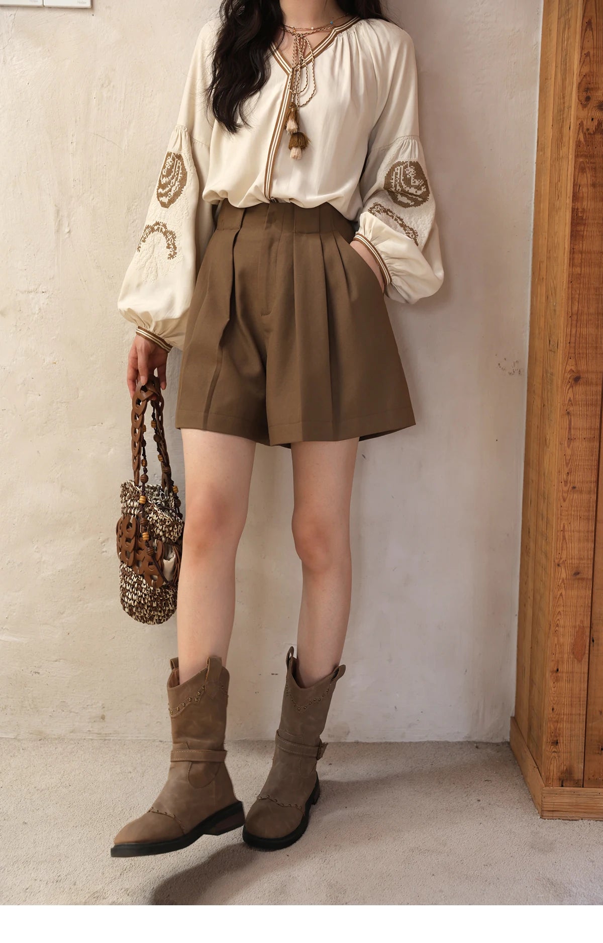 Mishow Brown High Waist I-Shaped Pleated Hook Buckle Shorts MXE41K1022