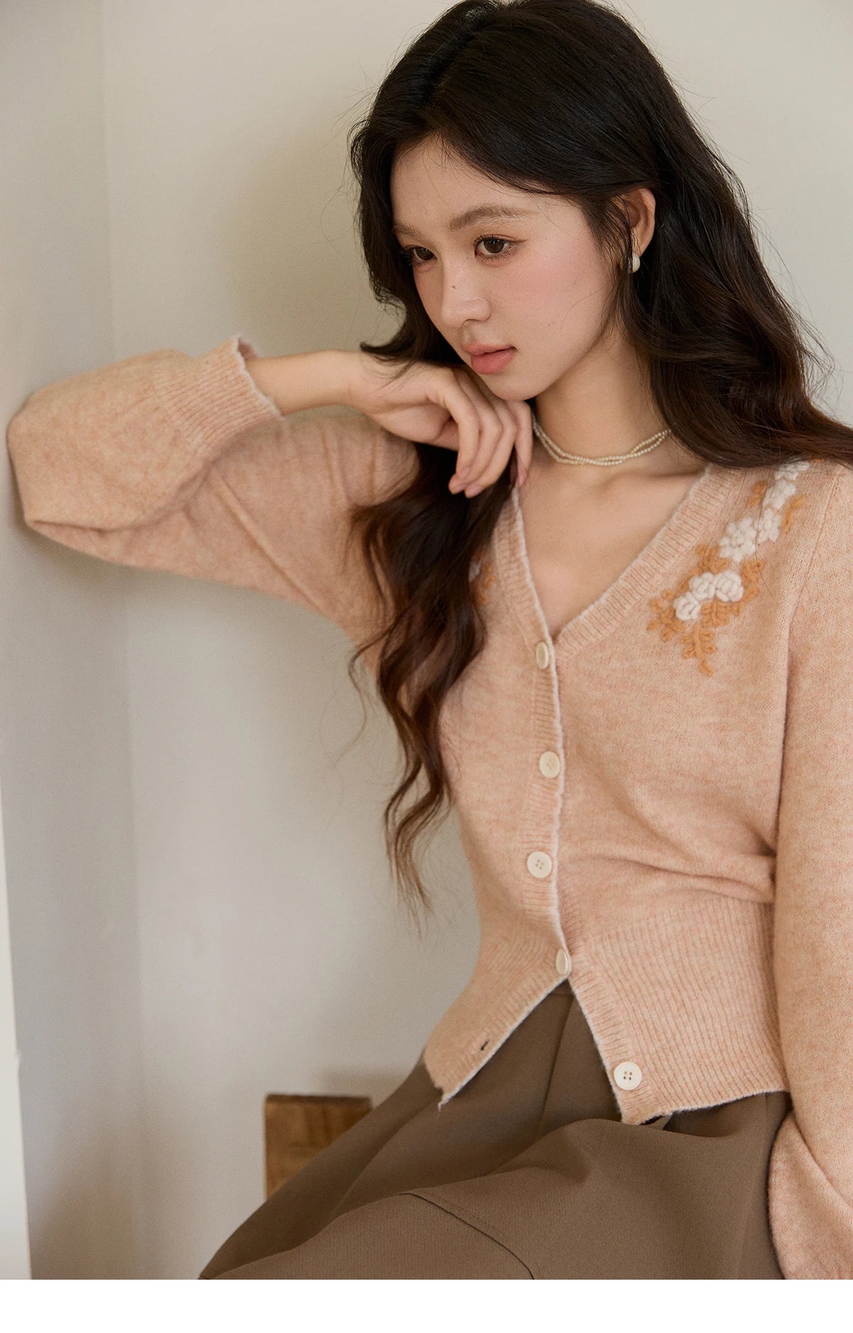 Mishow Floral Embroidery V-Neck Slim Cardigan MXF11Z2917