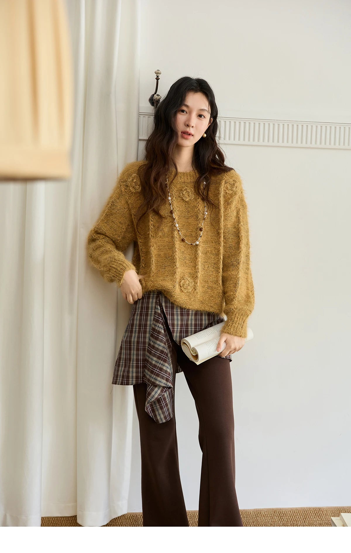 Mishow Retro Yellow 3D Rose Embroidery Pullover MXE47Z2563