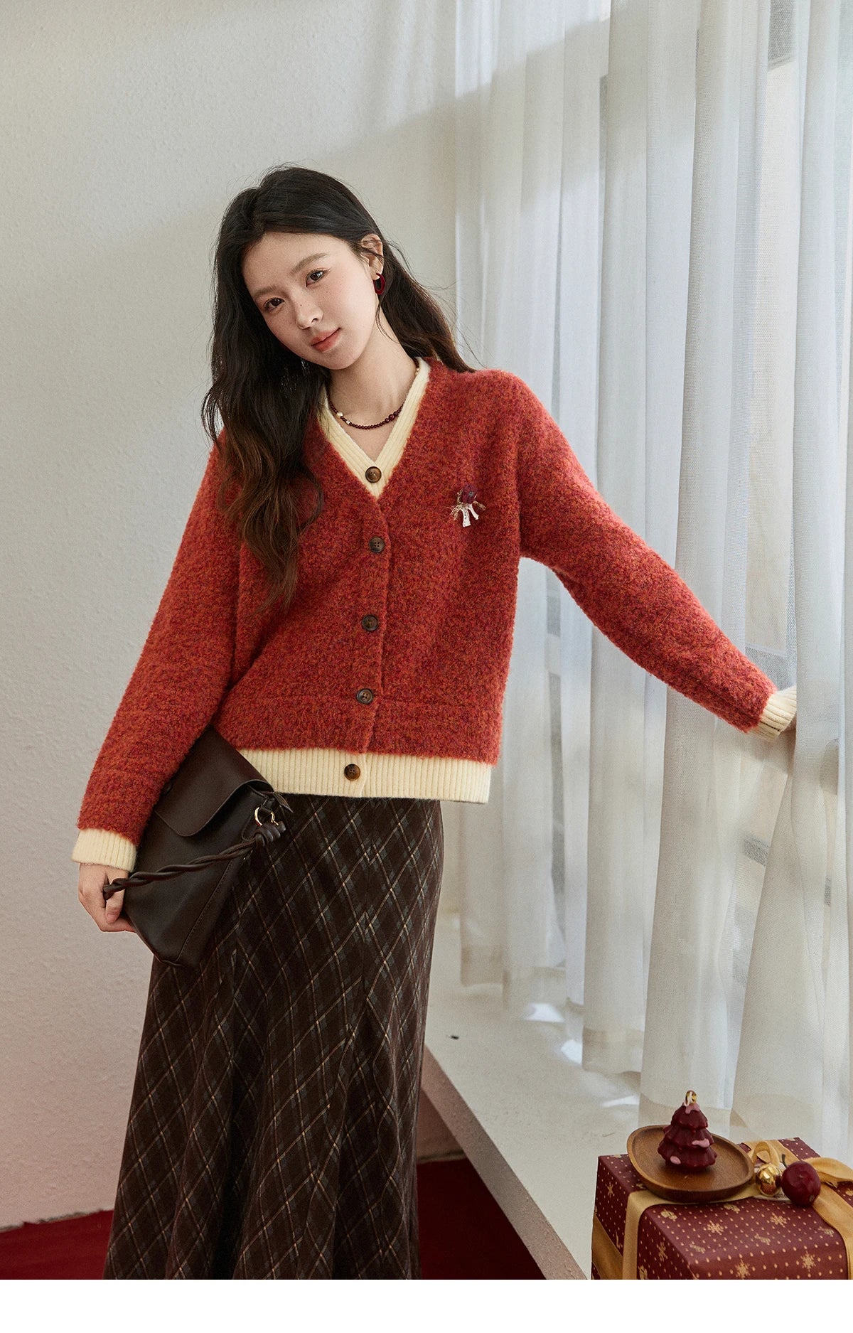 Mishow Christmas Faux Fur V-Neck Fake Two Contrasting Sweater MXE91Z2777