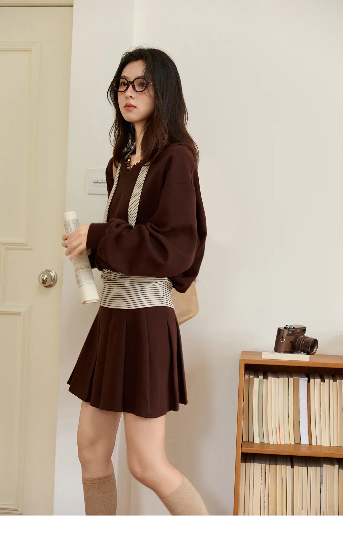 Mishow Retro Brown V-Neck Sweatshirt & Pleated Skirt Suit MXE47T1415