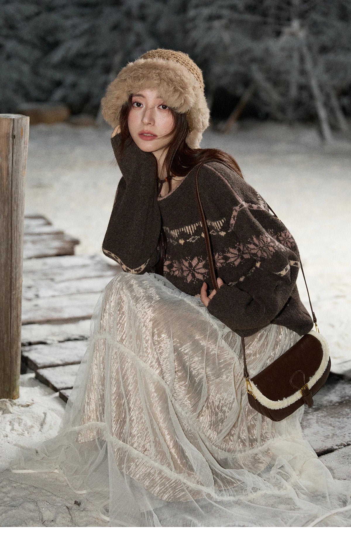 Mishow Brown Snowflake Jacquard Crew Neck Pullover MXE86Z2655