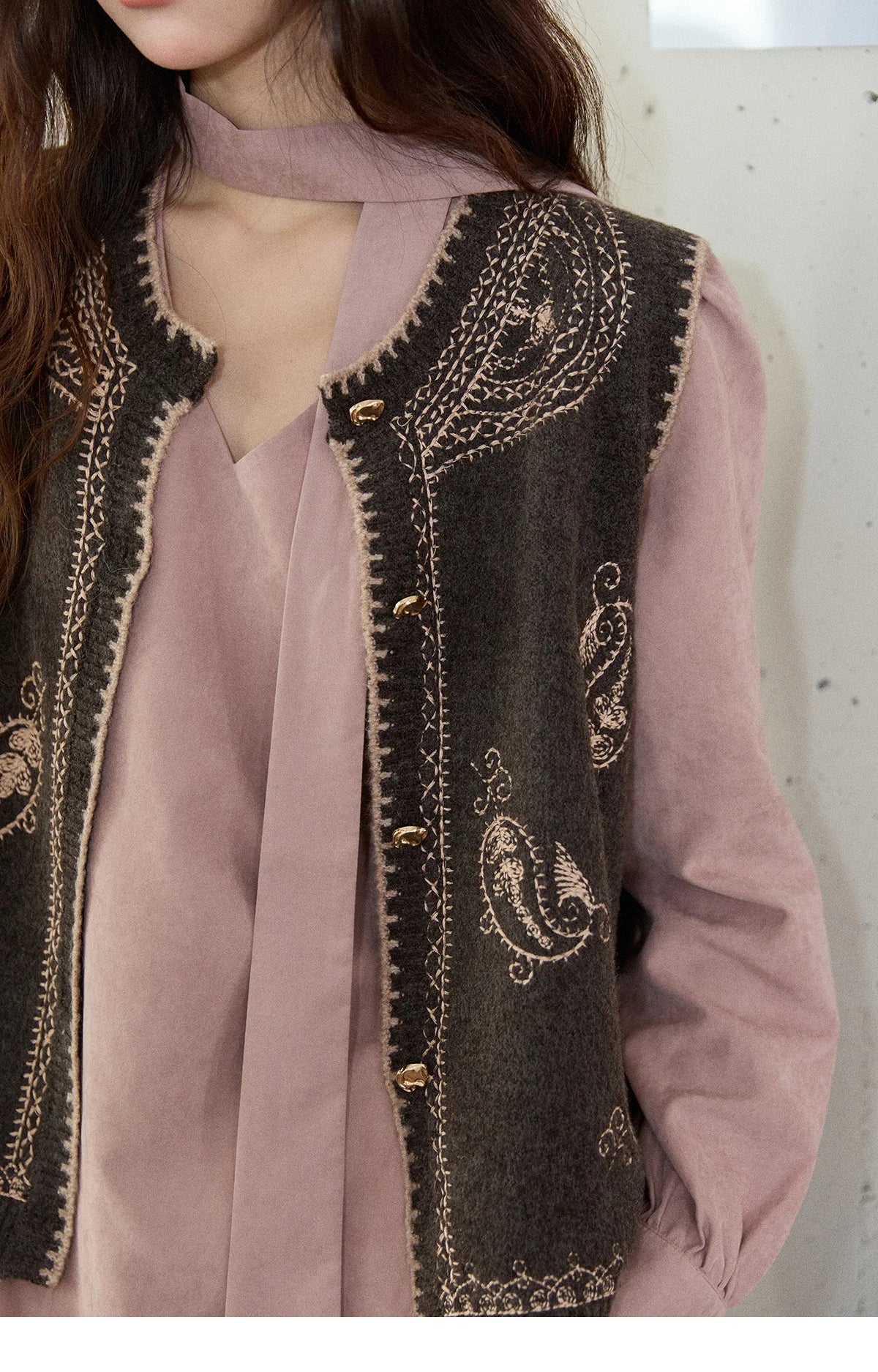 Mishow Patterned Embroidered Crew Neck Vest MXE86Z2745