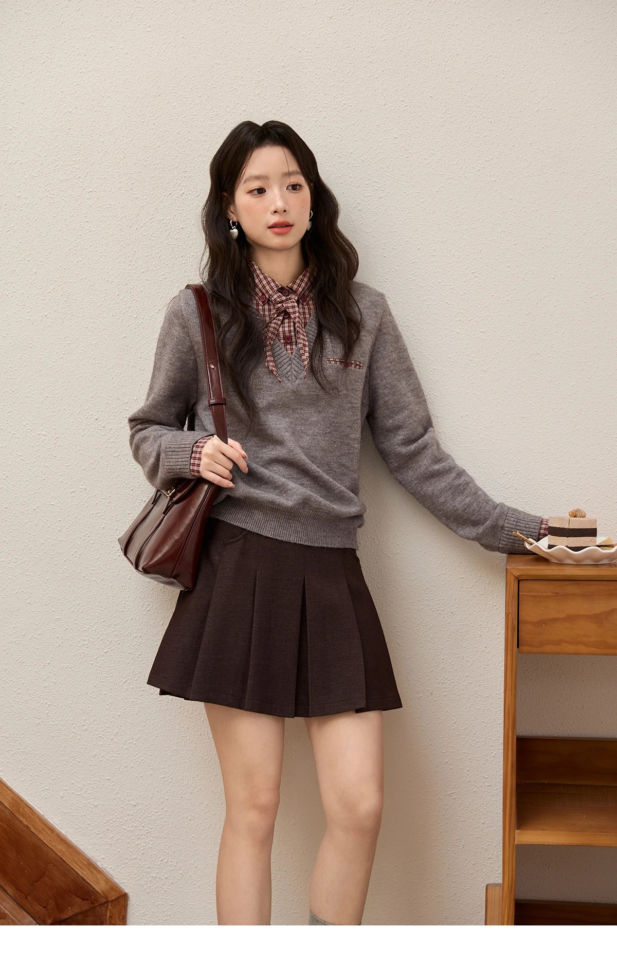 Mishow Fake Two-Piece Plaid Turn-Down Collar Sweater MXE89Z2605