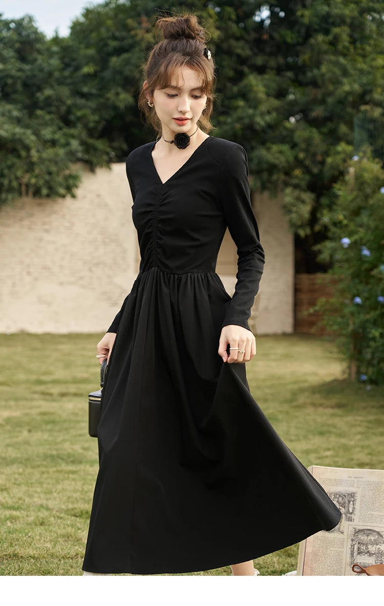 Mishow Black Knitted Smocked V-Neck Dress MXC59L1640