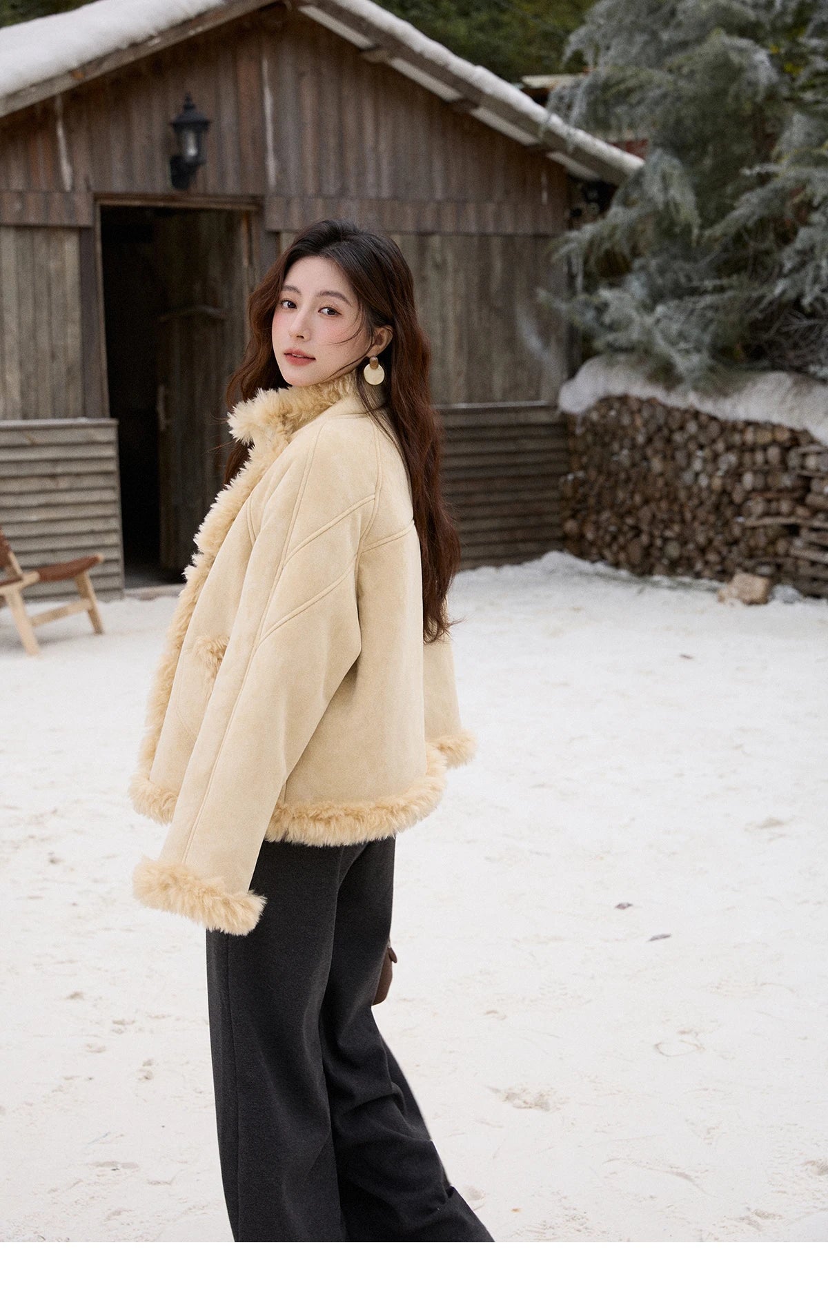 Mishow Yellow Stand-Up Collar Shearling Coat MXE92W1017