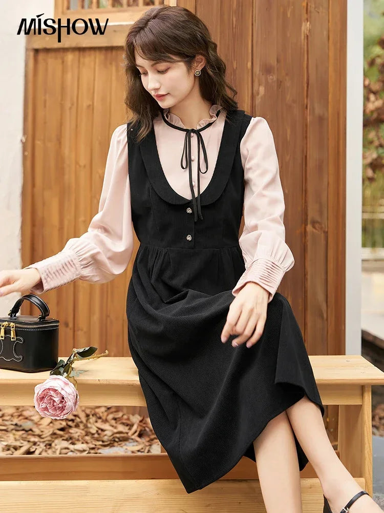 Mishow French Vintage U-Neck Sleeveless Dress MXC43L1570