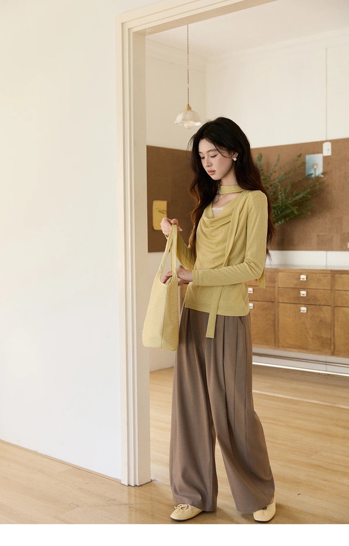 Mishow Yellow Lace Splicing Ribbon Collar Top MXF108Z1030