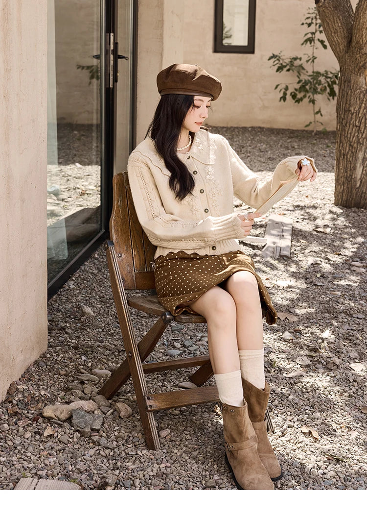 Mishow French Retro Doll Collar Embroidered Sweater MXD35Z0895