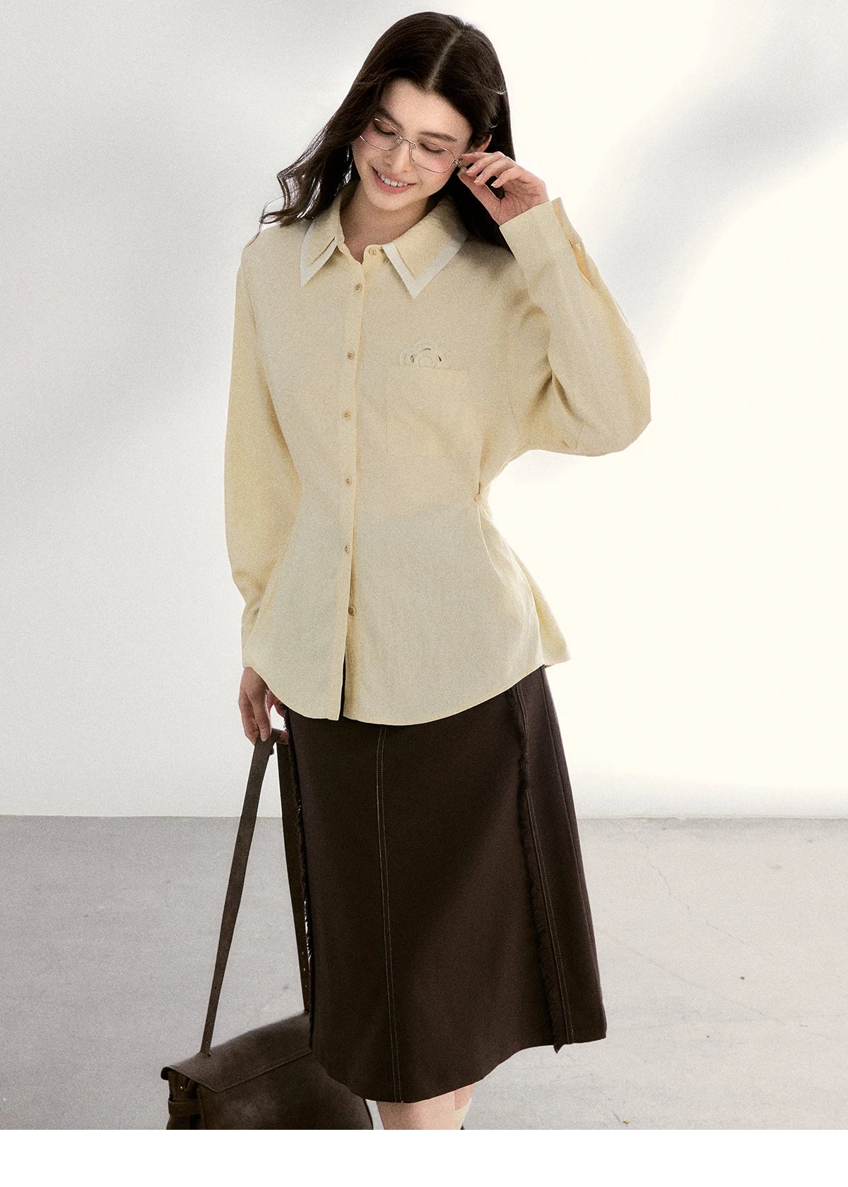 MISHOW Contrast Trim Lapel Shirt Floral Embroidery Pocket MXF13C2440