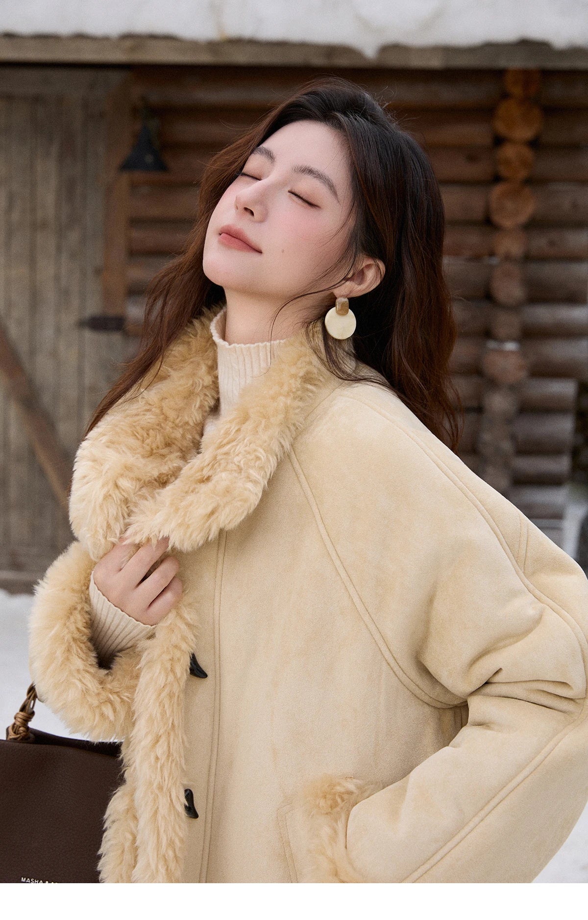 Mishow Yellow Stand-Up Collar Shearling Coat MXE92W1017