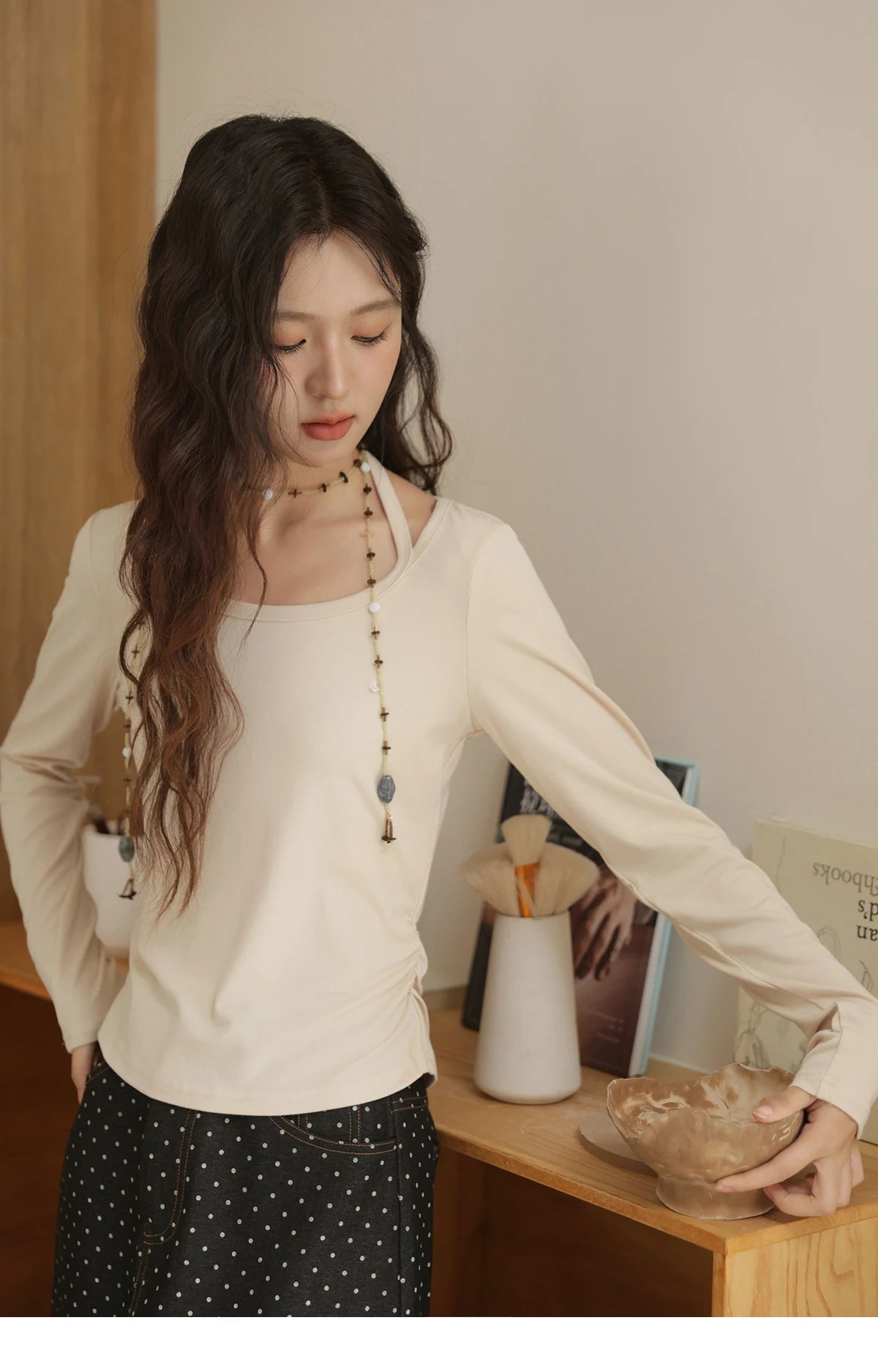 Mishow Hanging Neck Strap Pleated Waist Top MXE42T0720