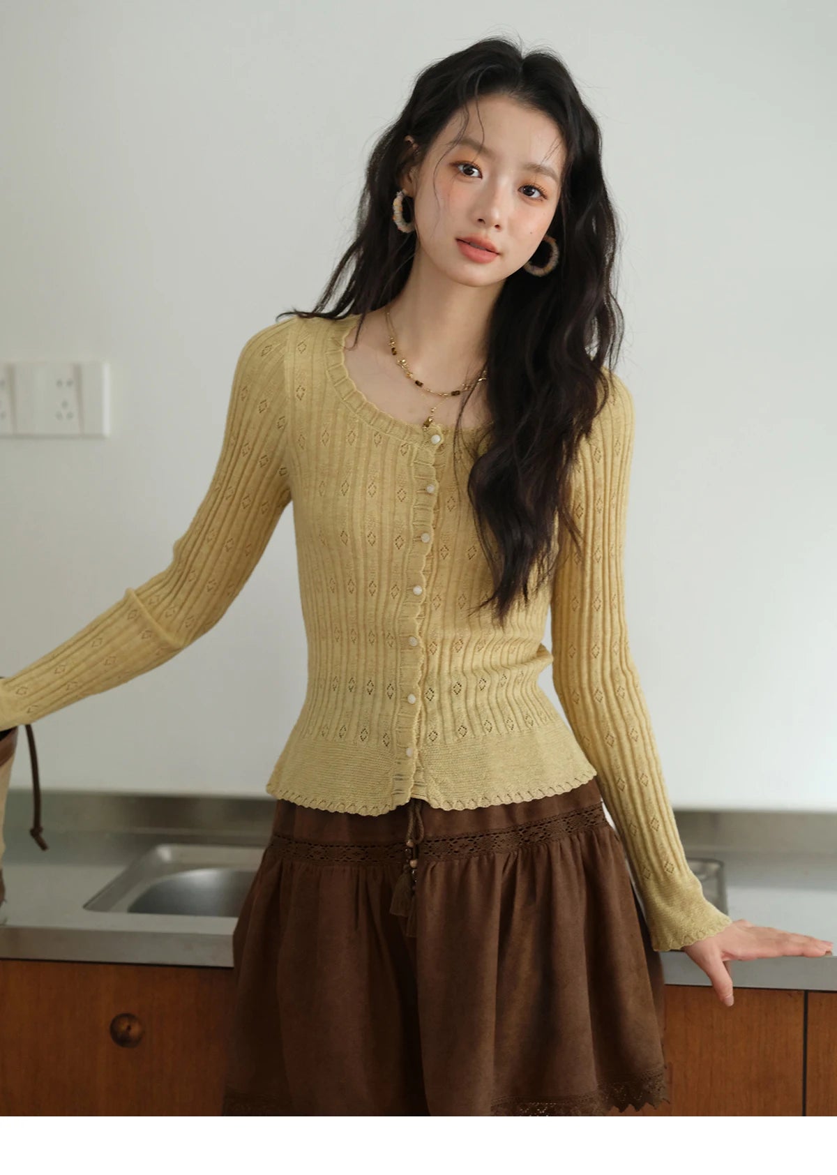 Mishow Pit Stripe French Retro Round Neck Cardigan MXE42Z1374