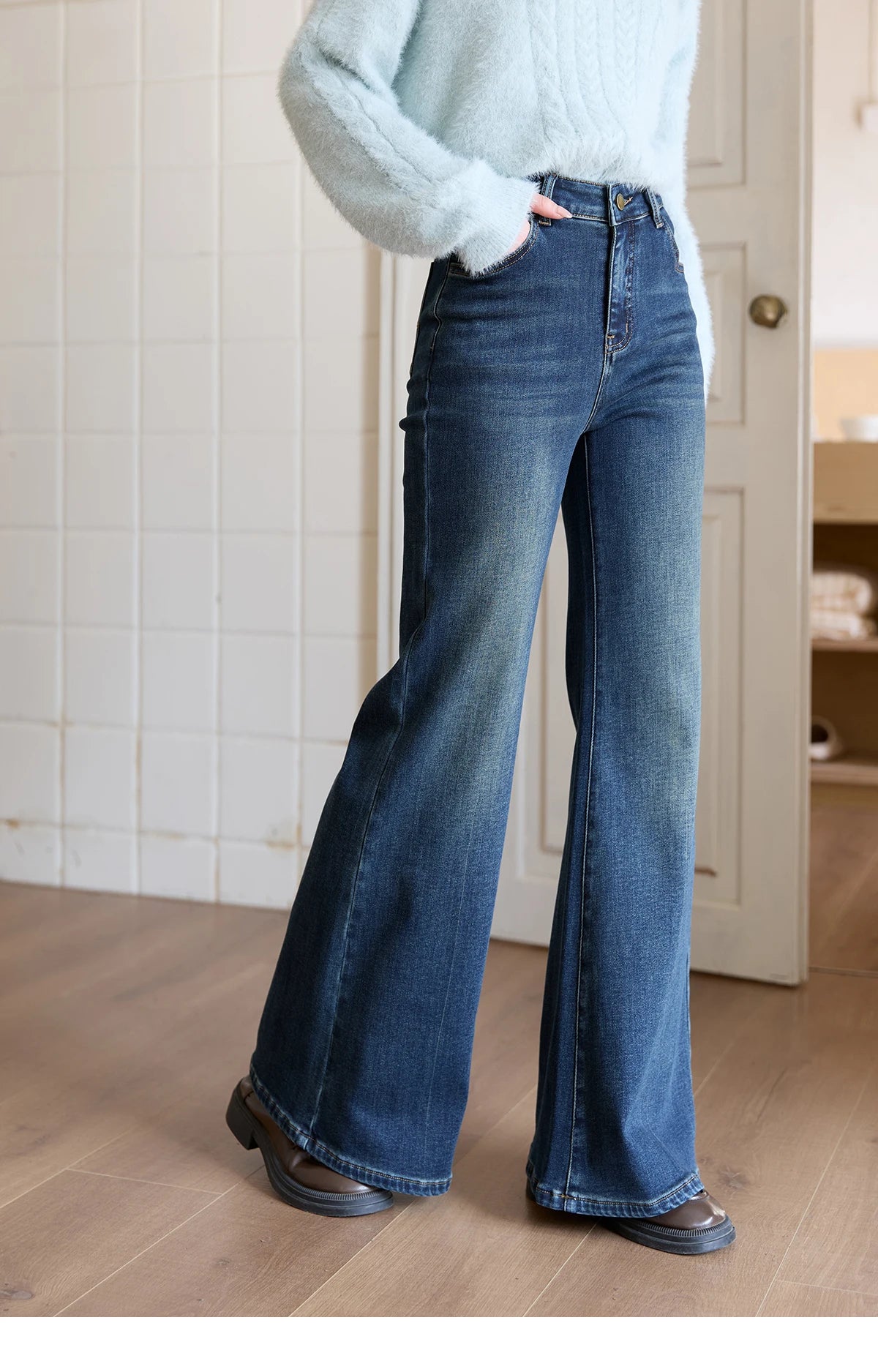 Mishow Denim Blue Flared High Waist Jeans MXE51K1092
