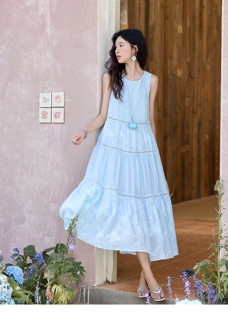 Mishow O-Neck Sleeveless Lace Splicing Long Dress MXE35L2229