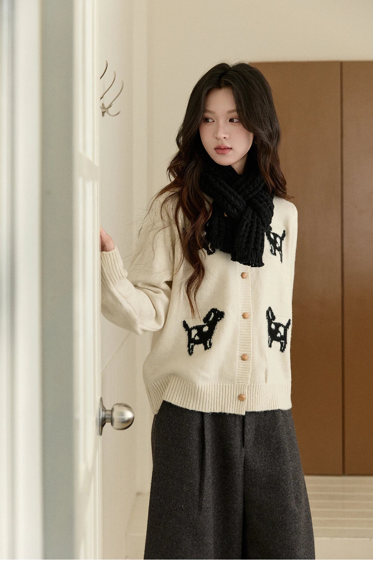 Mishow Puppy Jacquard Crew Neck Cardigan MXE93Z2950
