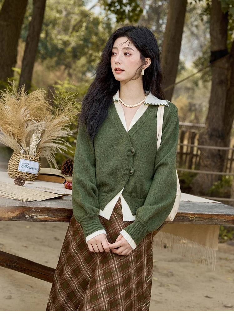 Mishow Fake Two-Piece Splicing V-Neck Cardigan MXD41Z0712